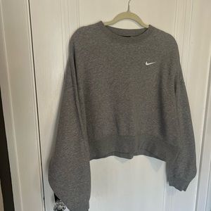 Cropped Nike Sweatshirt